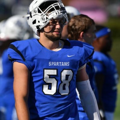 BrettCrissie's profile picture. Defensive End @ Aurora University 🏈🥶
