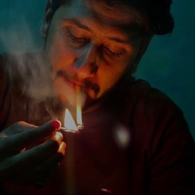 KashiFwrite's profile picture. رنگ ریزہ💔💔💔