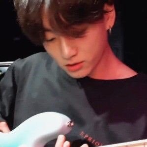 squishiijeonjk's profile picture. Even all the scars from your mistakes make up your constellation❦ | @BTS_twt