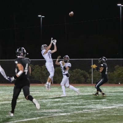 Glacier Peak 2023 | Football | 5’11 175 FS/WR🏈 | Track Athlete | 4.63 40 | 4.12 fly | 32.5 Vert | 3.6 GPA | #2 | https://t.co/OnCAIRg5Zn |