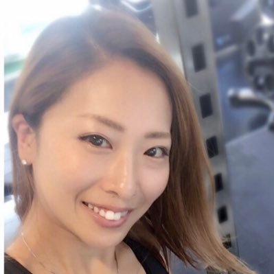 みんなを元気にしたいパーソナルトレーナー🏋️‍♂️フォローすると、心と体が健康になります🌸フィットネス業界18年✨年齢を言い訳にせず、いつまでも若く、好きな人と好きなことをする人生を目指したい❣痛みのない身体で挑戦する人生を✨日々成長！シンママ👩‍👧‍👦