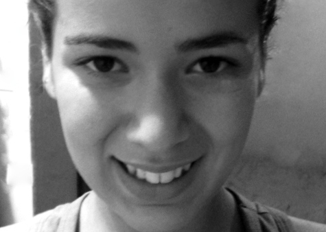 Carioca, 16 anos, cânceriana e vascaína.