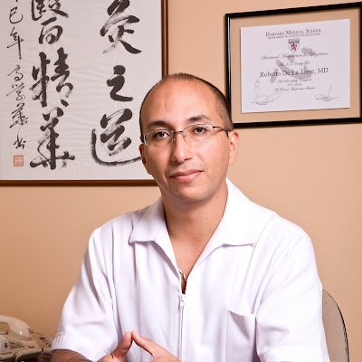Médico Fisiatra
Especialista en Tratamiento del Dolor Músculo-Esquelético
Acupuntura Estructural estilo Kiiko Matsumoto