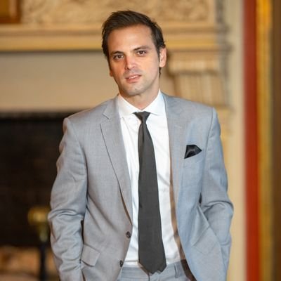 oalonso0325's profile picture. Pianist | Conductor | Producer