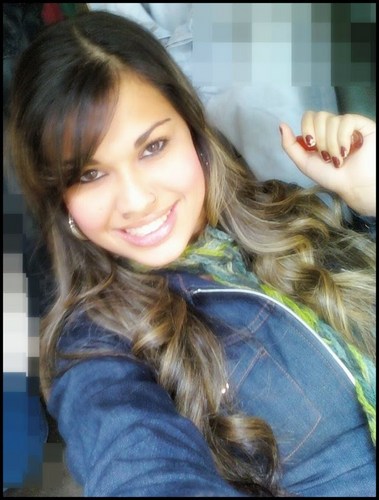 ♥ Sou Tourinaa. tenho 18 aninhoos nascida dia:14/05/1993; E sou Humana Igual a vcêes;*