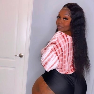 FyebottomBBW's profile picture. Be Mindful Of The Other Pages & There Pictures You Can Tell Who’s Fake