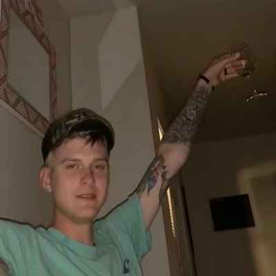 DrewRhodes3's profile picture. US Army🇺🇸