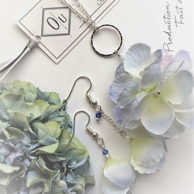 onnaquunevieaa's profile picture. 💍近鉄百貨店で月イチLESSON💍ストアカ満点レビュー続々LESSON。モノづくり歴20年以上　編物、鞄、洋服etc.作った作品は1000点を越え！？　0から始めるアクセサリー『 世界に一つしかない品の良いアクセサリーを』さらにそれを創ってみたい方👉https://t.co/NsFc5QjxcU