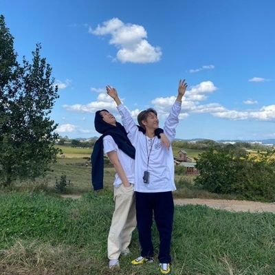 yo0825's profile picture. 도프🐰런프🦊