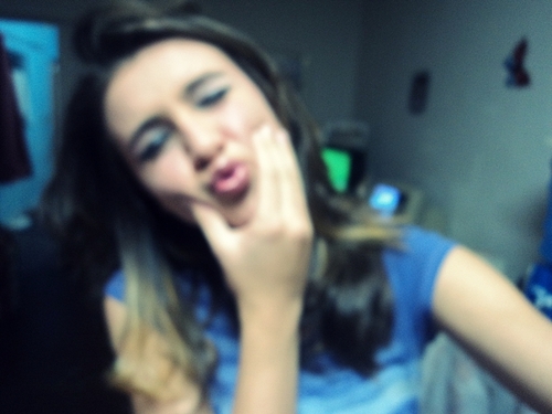 Sou teimosa, ciumenta, confusa, estressada e grossa. E ainda assim, consigo ser a pessoa mais sensivel do mundo. E sou corinthiana até o fim s2