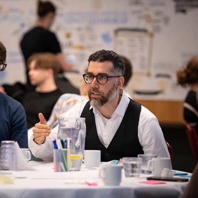 social entrepreneur/motivational speaker/author. Bsc Engineering Physics. Works at @handelskammaren. Founder of Mathivation/Intize/Math Maze