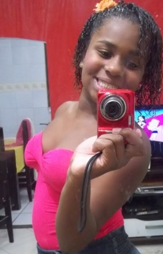 Uma menina Ousada,Filha de Deeus que ama sua Familia e, e Jogadoraa de Futebool#11 ee caarioca !