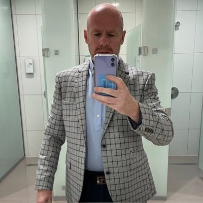Costs Lawyer. Father to an amazing daughter. Wannabe triathlete