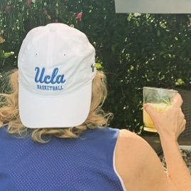 Writer. Mom. Football Fan. UCLA Bruin. OG CSI. Lakers Dodgers TB12