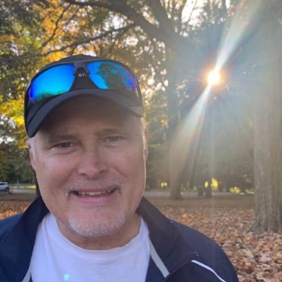 Married to my bride Kathy for 15 years & lead Carriers of Hope Ministries on KITV from Guelph, On. Love to speak to youth & disciple people in the Bible.