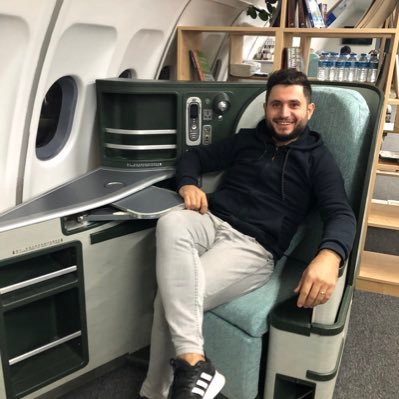 Ayhan59133857's profile picture. FENERBAHÇE 💛💙                                        ⭐️⭐️⭐️⭐️⭐️