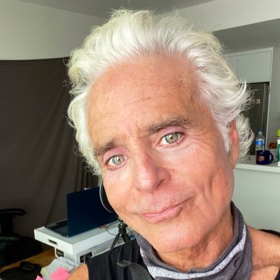 creative whore. ;) actor, writer, director, MUTANT OLIVE 2.0 (whores & hitmen) laugh, cry & see god!