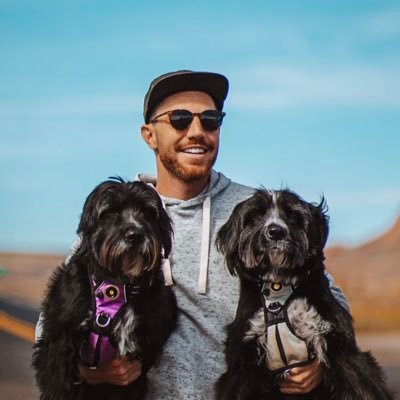 the friend you reach out to when you're about to take a roadtrip. dog dad. co-founder @joinstayamo Past: ESPN. NFL. Pepsi. to name a few👇🏼don’t be shy. say hi
