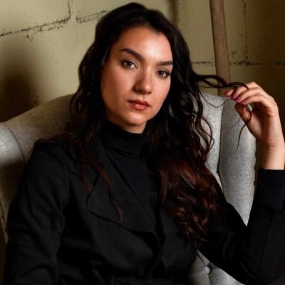 NFT Connoisseur in the making📈 digital asset investing / Skydiver 🪂/ Coffee addict ☕️ / yoga🧘🏻♀️ / future 👩🏻✈️