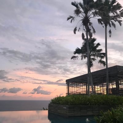 heiyousun's profile picture. Jesus' child |Better than Before ☺| Walaupun sinar kecilnya hanya tampak dalam gelap. Ketahuilah bahwa Ia telah berusaha semampunya untuk menerangi sang gelap