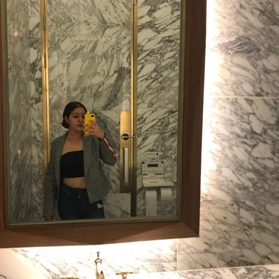 itsarichacon's profile picture. ✨🐥🍝🍷🌃✨