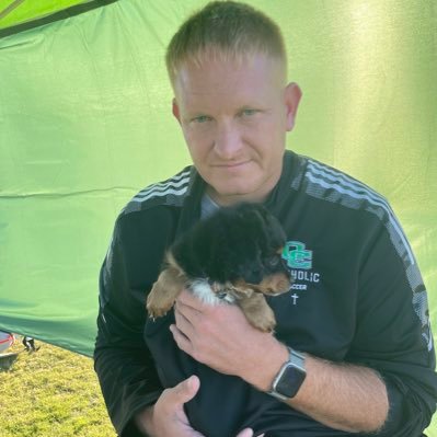 aksscr10's profile picture. Lives in Owensboro, KY , ⚽  ⚽ Father, Teacher, Manchester United Fan, US Soccer, World Traveler 🌎