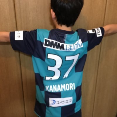 KAKUUTItoAVI's profile picture. 2017年からアビスパ観戦スタート。小学生の息子と二人、レベスタ時々アウェイ→関西近辺アウェイ時々ベススタ。福岡市→2020年4月・大阪市。普段は角打ち・立ち呑み。