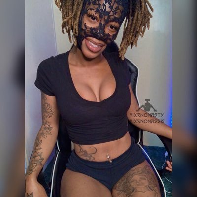 18+ ONLY! BEWARE PAGE IS ADDICTING evil twin: @youlovevixen . for VIP OF, click the link below ⬇️