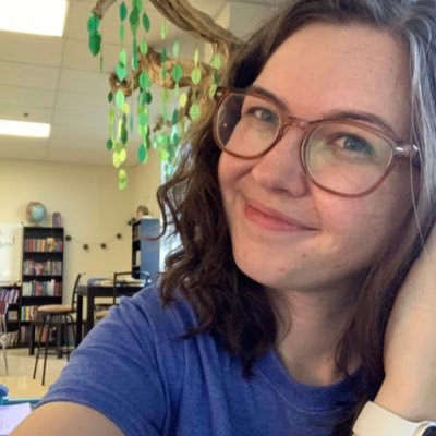 Middle School Library Media Specialist 📚 | ELA Teacher at Heart 📓| Drama Club Sponsor 🎭 | FLL Coach 🤖| Novice Playwright | Thrifter of Serendipity | She/Her