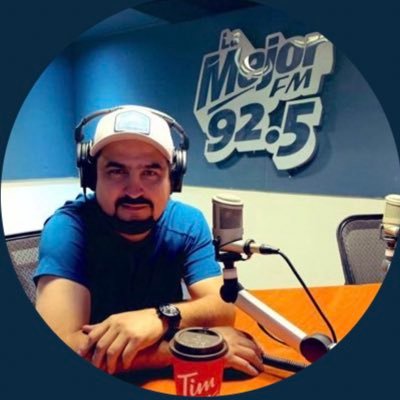 Siempre de la mano de Dios 🙌🏻 mi vida es mi familia.... Director de programación en la cadena de radio La mejor fm 📻