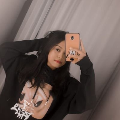 AnggieAF's profile picture. 1999.