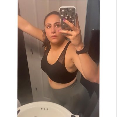 AmandaMck5's profile picture. Life is worth nothing if you don’t have a lover.