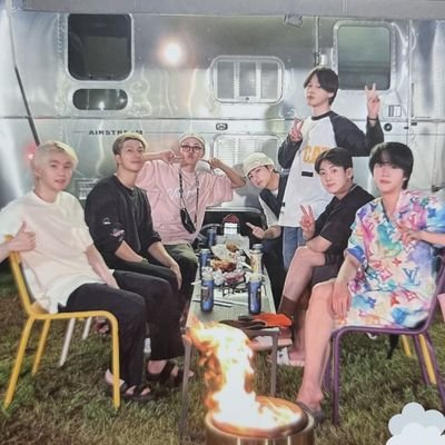 gesairahjane's profile picture. hobi is my sunshine🌻
I believe in your galaxy🌌
-RM
🌻🐨🐱🐰🌔🐶🐯OT7💜