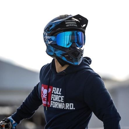 Mohamad_Z1000's profile picture. یع موتور باز که عشقش موتورشه...