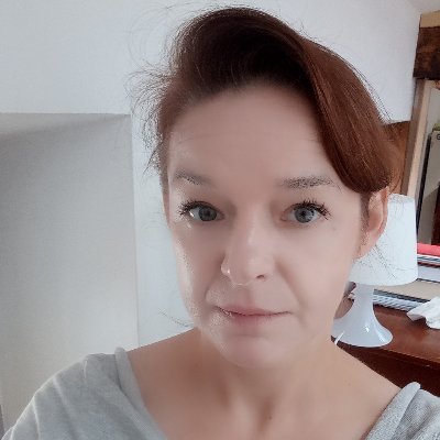 Joanna68389711's profile picture. 