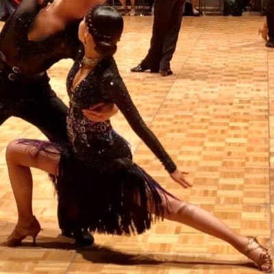ダンスアカウントです♪ ダンス未経験から社交ダンスをはじめてすっかりハマってしまいました♡ずっと楽しく踊っていきたい…!!