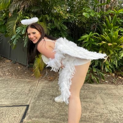 attinude's profile picture. ✨✨✨