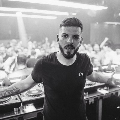 lucvanhard's profile picture. DJ // played at Q-BASE, WANTED, HARDandRAW and many more. // https://t.co/D6Q9tOerHB

COUNTER-STRIKE CONTENT MASCHINE FÜR STREAMER.
DER URWIRT.