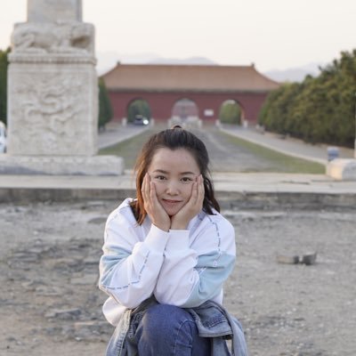Chinese teacher and yoga teacher also,love animals and different cultures