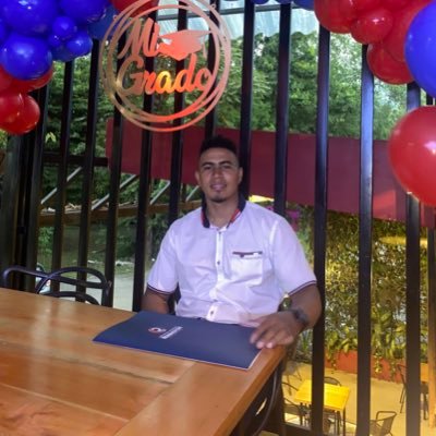 maurogd1996's profile picture. Programador en proceso .amante del fútbol 🥅 Familia y EYCE ❤️👫🏻