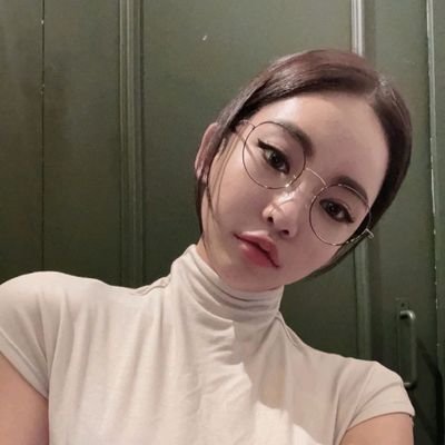 taozijiang_qq's profile picture. 年龄:21 性别：女 坐标：北京 请勿口嗨🤐                    分享日常生活 不喜欢勿喷       做我的fans我宠你啊🙋