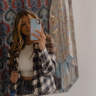 bernadettet12's profile picture. unh ‘21