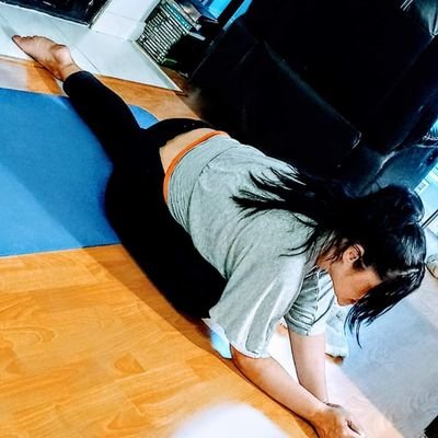 #sphynx mom who teaches wellness & fitness workshops & founded @beautynight #yoga #tedx #qigong #personaltrainer