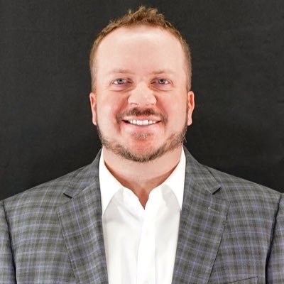 SVP @audacy | Host of @SportsDailyKFH on @KFHRadio | I typically post about my wife & kids, amazing dad jokes, sports & my usually bad golf game.