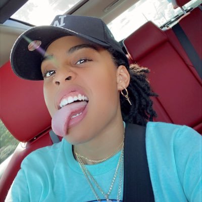 ALABAMA STATE UNIVERSITY GRAD20🎓🐝 IG 📷 : leathaaa22 🤩 tiktok : leathaaa (19k)