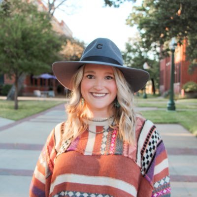 emilymad22's profile picture. funny gal