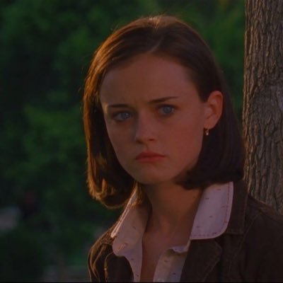 nicsinfabula's profile picture. studio Lettere Classiche all’UniMe e scrivo cosine su wattpad 🌸 🌈 ✨ wattpad: @itsnikysgro📚❤️ Instagram: @nicsinfabula