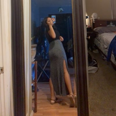 kellypinzon25's profile picture. Being alone is the best thing anyone can be.💯Add me on sc:kellzzz08 & ig:kelly_angelica25