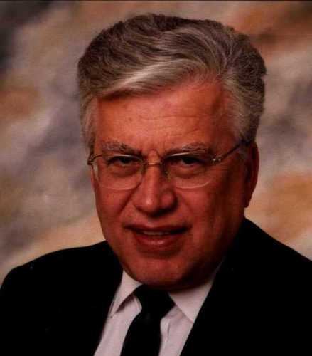 Professor of Business at University of Quebec in Montreal.
Chairman of the Board of the University Consortium of the Americas.
PhD in Business, MBA, CMC