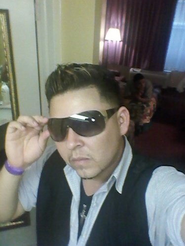 me gusta vivir la vida ser diferente a los demas y mis kanciones son kontroverciales upssssss